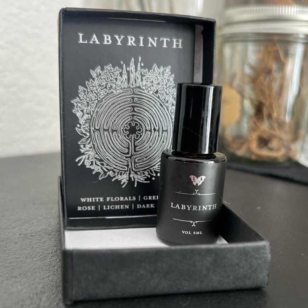 For Strange Women-Labyrinth perfume oil